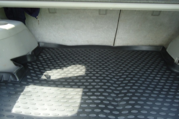 Коврик в багажник TOYOTA Highlander (2001-2007) кросс. (полиуретан)