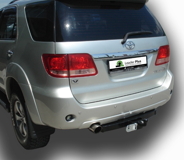Фаркоп для Toyota Fortuner, кроме TRD (без электрики) (2005-2016) «ЛидерПлюс»