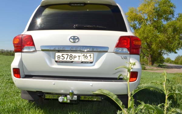 Фаркоп для Lexus LX 570 c нержавеющей пластиной (без электрики) (2007-н.в.) «ЛидерПлюс»