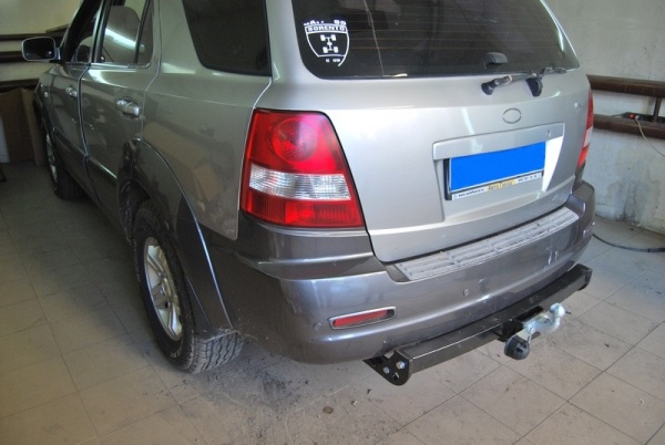 Фаркоп для Kia Sorento 1 (без электрики) (2002-2006) «ЛидерПлюс»