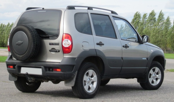 Рейлинги на крышу Chevrolet Niva