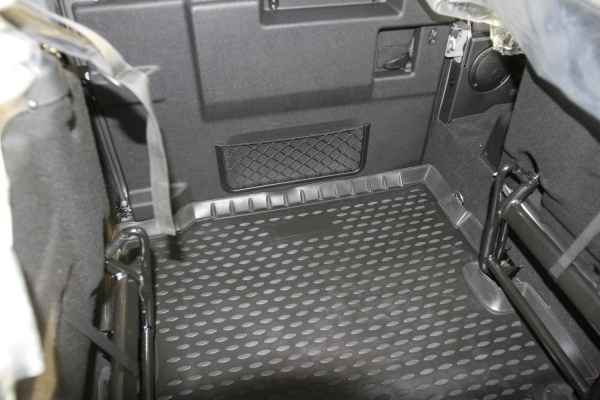 Коврик в багажник LAND ROVER Defender 90 (2007-н.в.) 3D, внед.длин. (полиуретан)