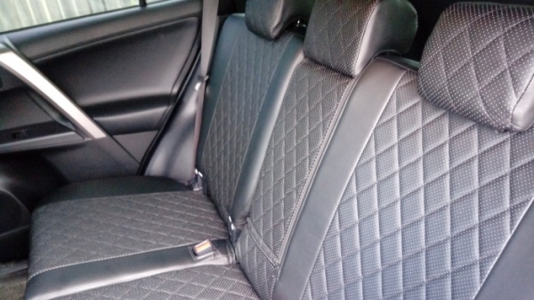 Авточехлы из экокожи Ромб для Volkswagen Tiguan со столиками (2007-2016) "Seintex"