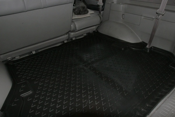 Коврик в багажник LEXUS LX 470 (1998-2007) ун., длин. (полиуретан)