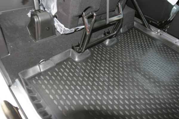 Коврик в багажник LAND ROVER Defender 90 (2007-н.в.) 3D, внед.длин. (полиуретан)