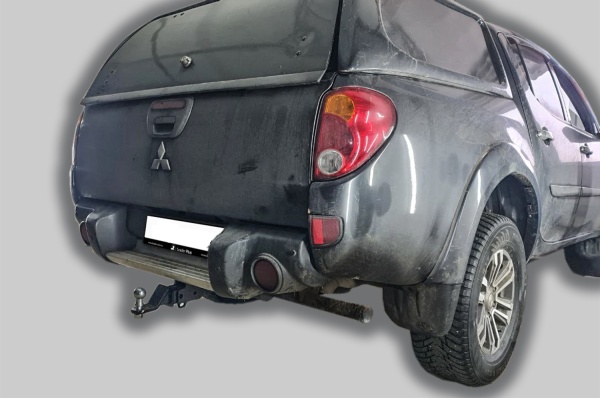Фаркоп для Mitsubishi L200 (2006-2013) / L200 удлин.база (2013-2015) «ЛидерПлюс»